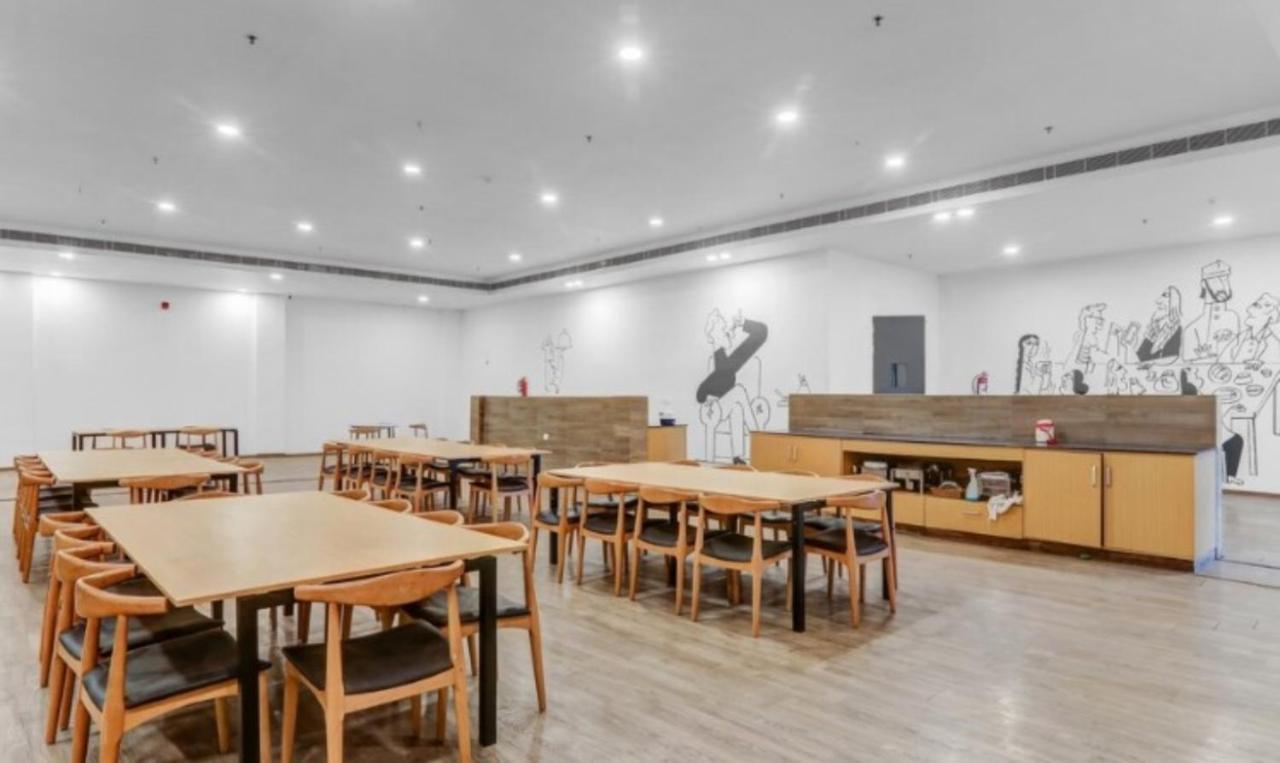 Hotel Landmark, לקנאו מראה חיצוני תמונה